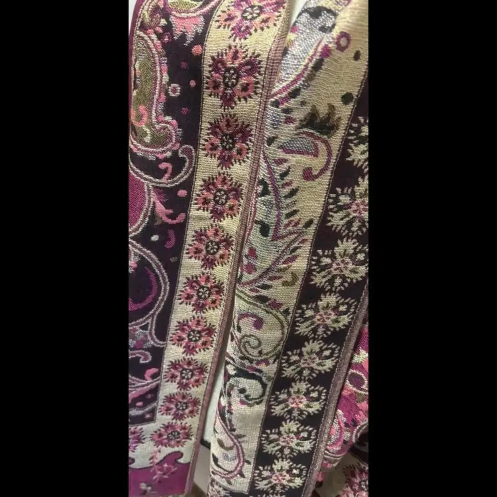 👠🥻🩷 Burgundy Gold Floral Print 100% Pashmina Scarf 66” X 22” Fringed